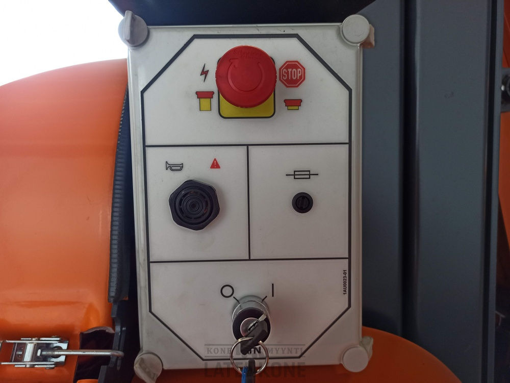 Vertical mast lift ATN PIAF 810 akkukuukulkija: picture 17
