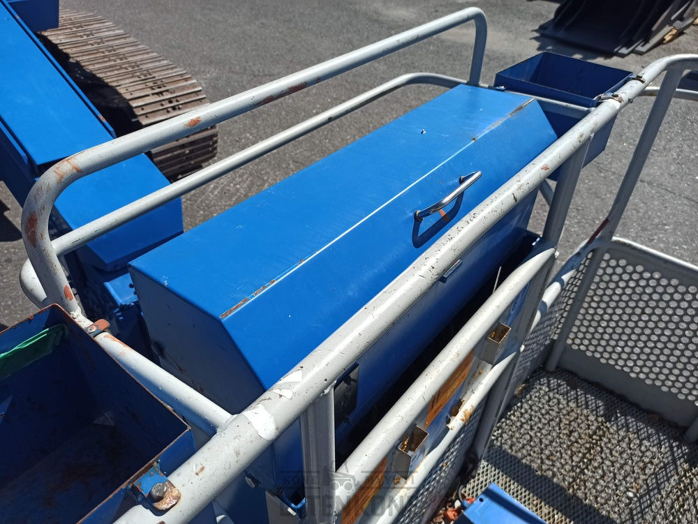 Articulated boom Aichi SR123 Tela-alustainen kuukulkija: picture 12