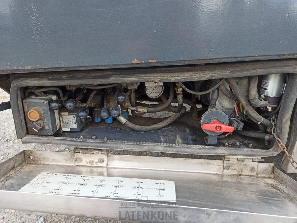Autotransporter truck MAN TGA 6x2 koneenkuljetusauto: picture 12