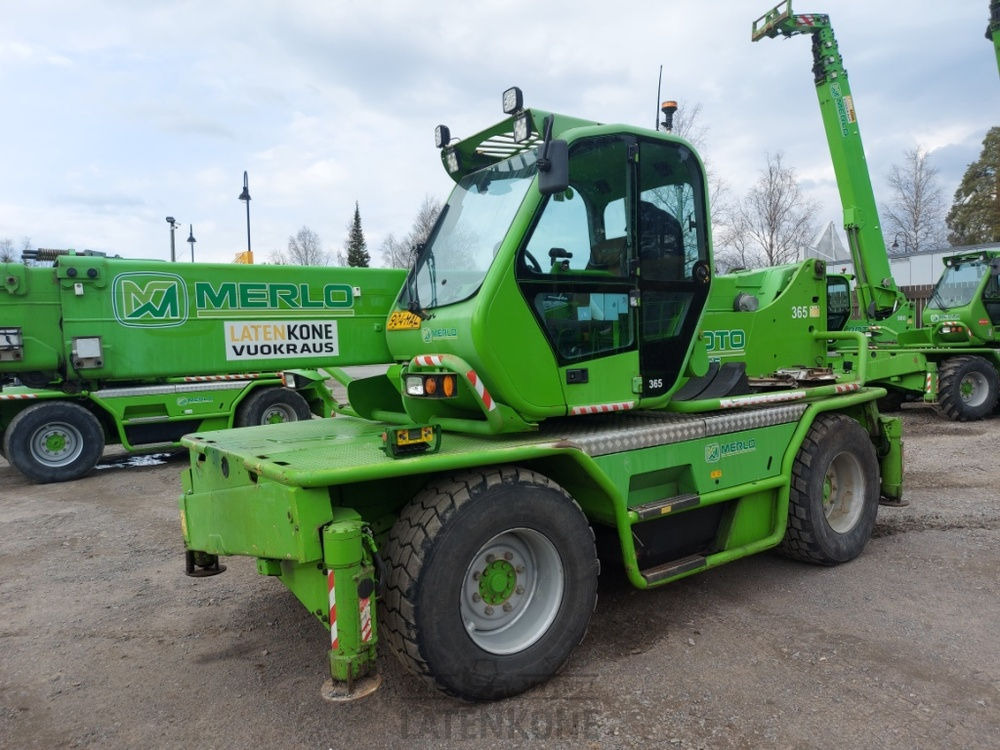 Telescopic handler Merlo ROTO 40.25MCSS with basket, remote, jib: picture 14