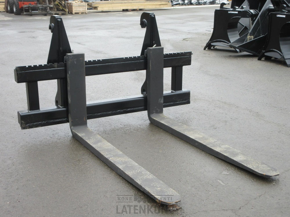Volvo Trukkipiikit 11000kg 2000mm/1800mm 4A Volvo L150-L180 - Forks for Construction machinery: picture 1 Volvo Trukkipiikit 11000kg 2000mm/1800mm 4A Volvo L150-L180 - Forks for Construction machinery: picture 1