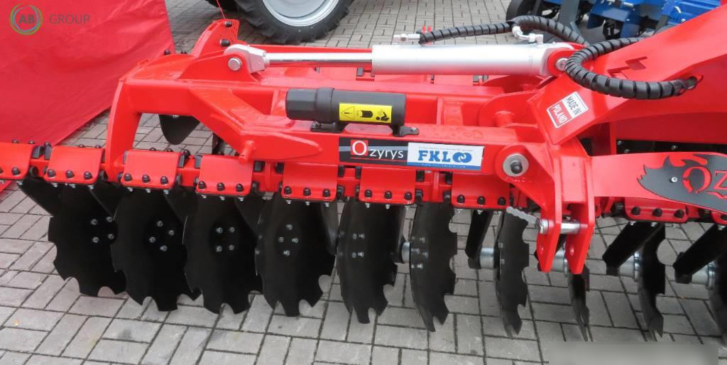 Awemak hydraulic folding disc harrow Ozyrys BTH40, 4 m - Disc harrow: picture 2 Awemak hydraulic folding disc harrow Ozyrys BTH40, 4 m - Disc harrow: picture 2
