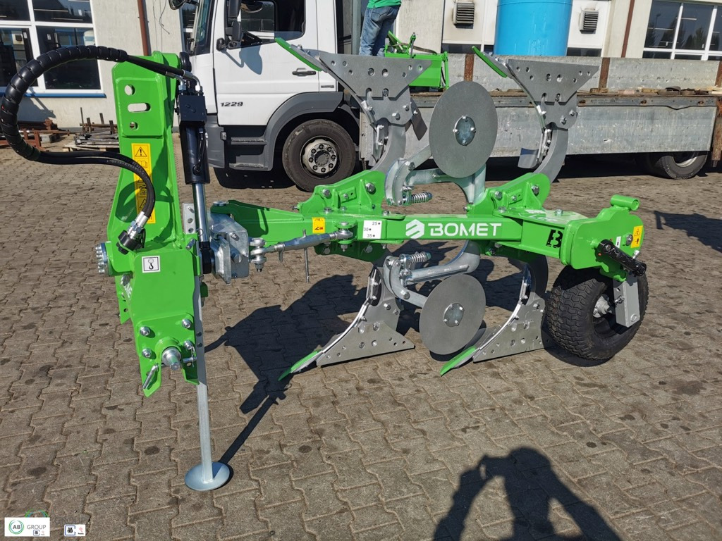 Bomet reversible plow Leo U063 - Plow: picture 1 Bomet reversible plow Leo U063 - Plow: picture 1