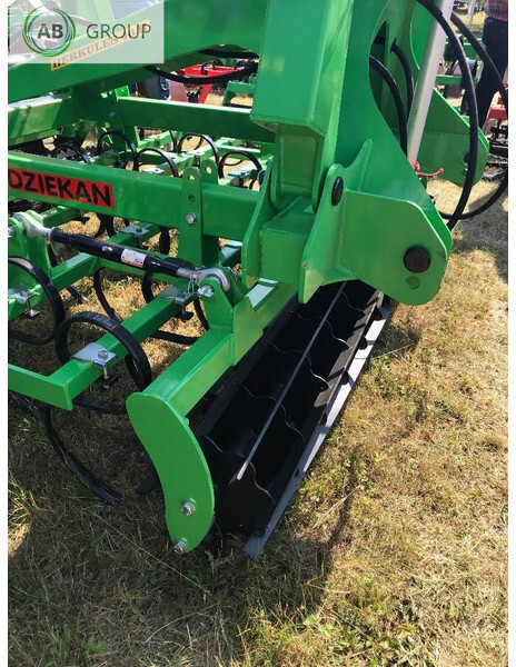 Dziekan agregat uprawowy Hercules AUH46H, 4,6m - Soil tillage equipment: picture 1 Dziekan agregat uprawowy Hercules AUH46H, 4,6m - Soil tillage equipment: picture 1