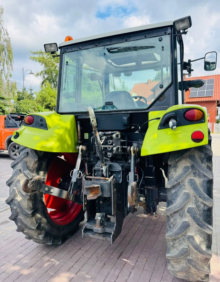 Claas Axos 330 - Farm tractor: picture 5 Claas Axos 330 - Farm tractor: picture 5