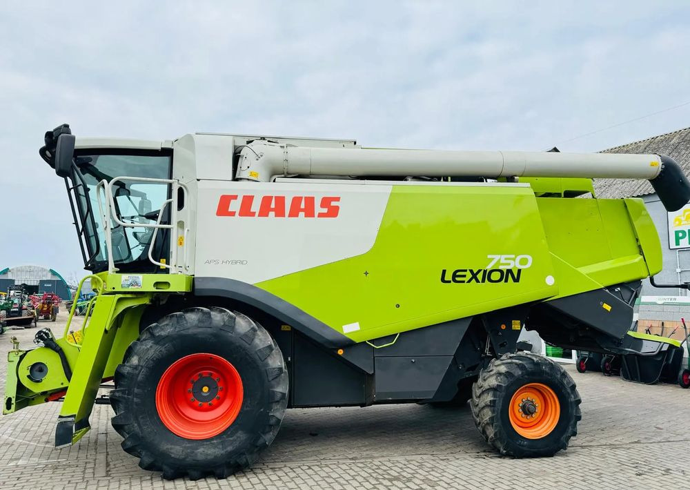 Claas LEXION 750 APS HYBRID - Combine harvester: picture 1 Claas LEXION 750 APS HYBRID - Combine harvester: picture 1