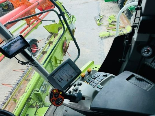 Claas LEXION 750 - Combine harvester: picture 4 Claas LEXION 750 - Combine harvester: picture 4
