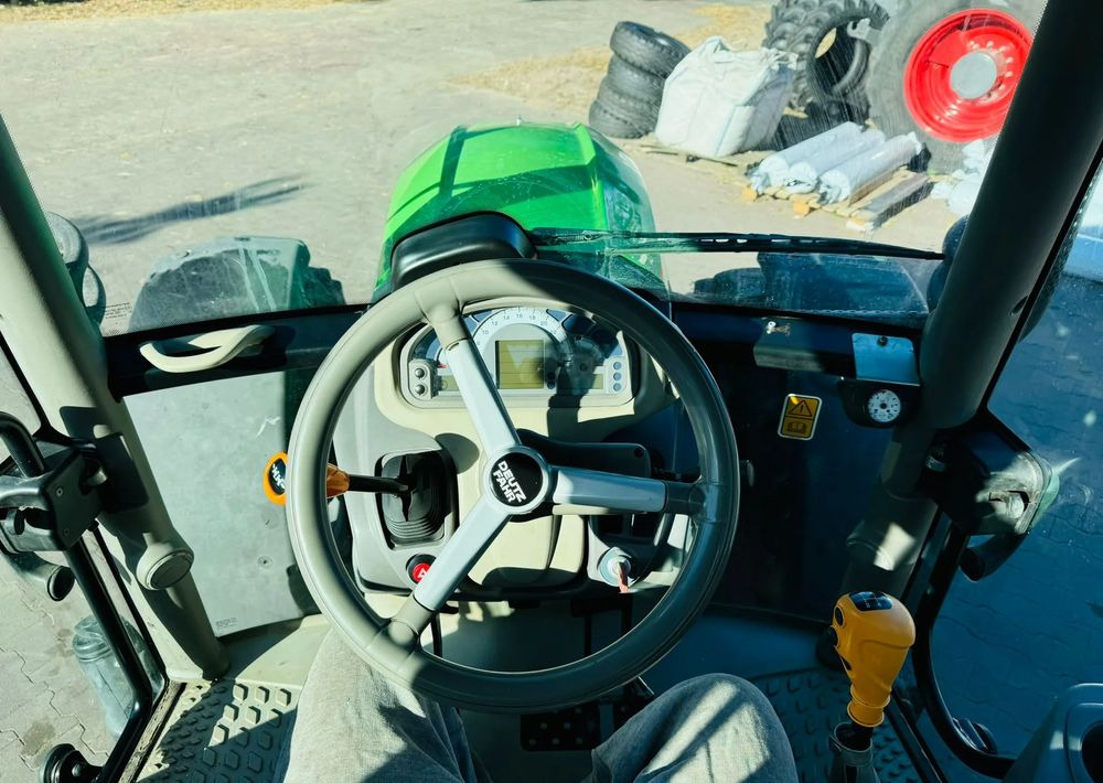 Farm tractor Deutz-Fahr Agrotron 5105.4 G: picture 11