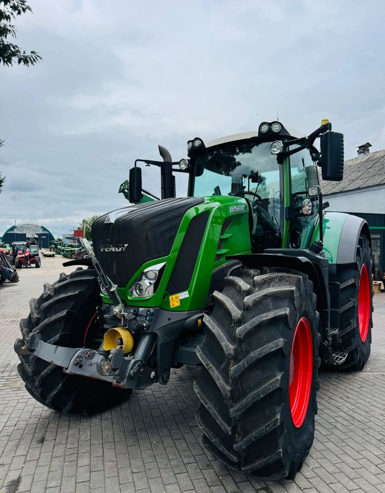 Fendt 828 Vario Profi Plus - Farm tractor: picture 1 Fendt 828 Vario Profi Plus - Farm tractor: picture 1