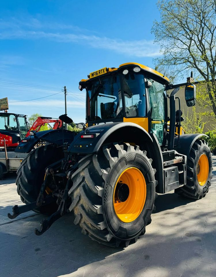 Farm tractor JCB 4220: picture 9