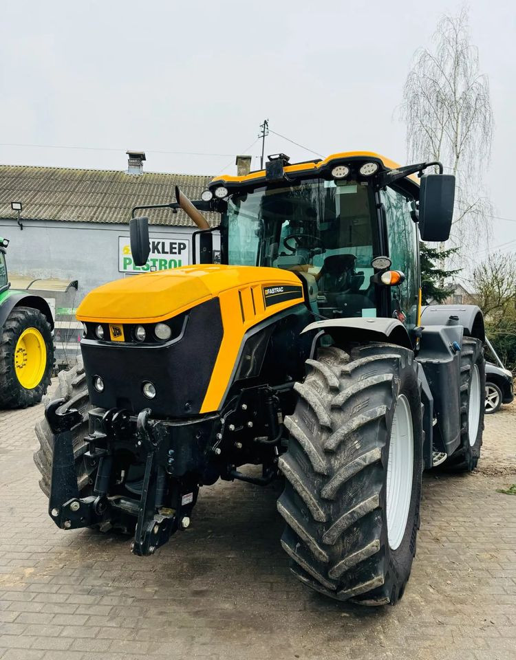 JCB FASTRAC 4220 - Farm tractor: picture 1 JCB FASTRAC 4220 - Farm tractor: picture 1