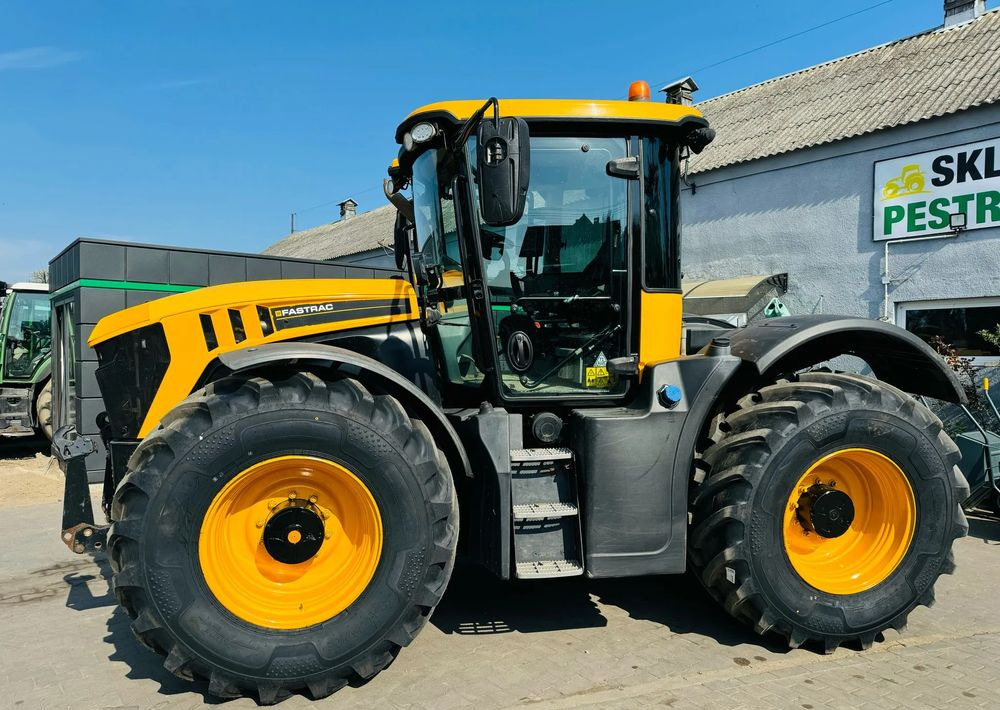 JCB Fastrac 4220 - Farm tractor: picture 4 JCB Fastrac 4220 - Farm tractor: picture 4