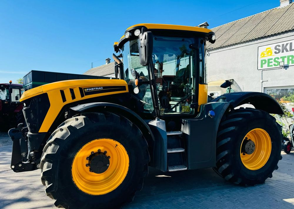 JCB Fastrac 4220 - Farm tractor: picture 1 JCB Fastrac 4220 - Farm tractor: picture 1