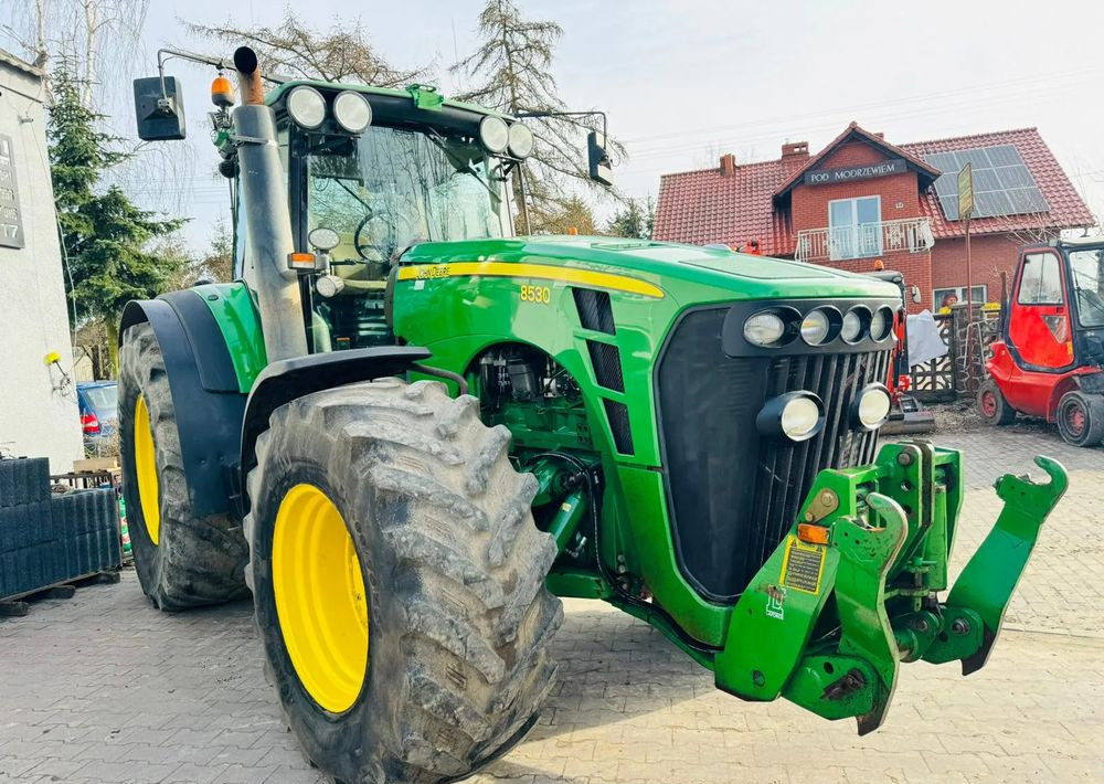 John Deere 8530 - Farm tractor: picture 4 John Deere 8530 - Farm tractor: picture 4
