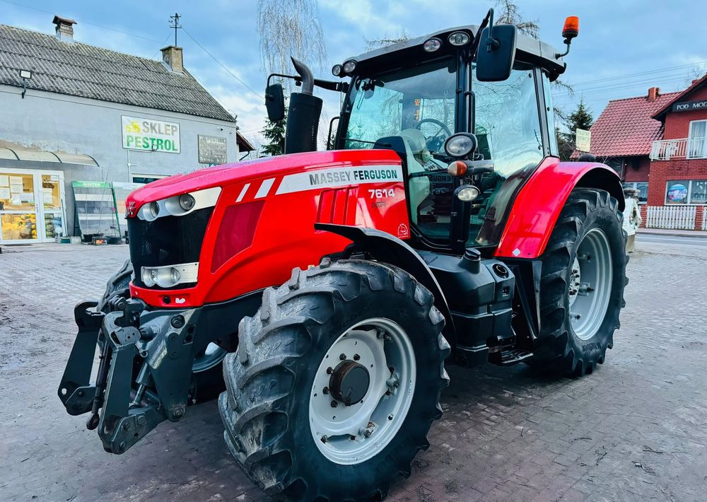 Massey Ferguson 6713 - Farm tractor: picture 1 Massey Ferguson 6713 - Farm tractor: picture 1