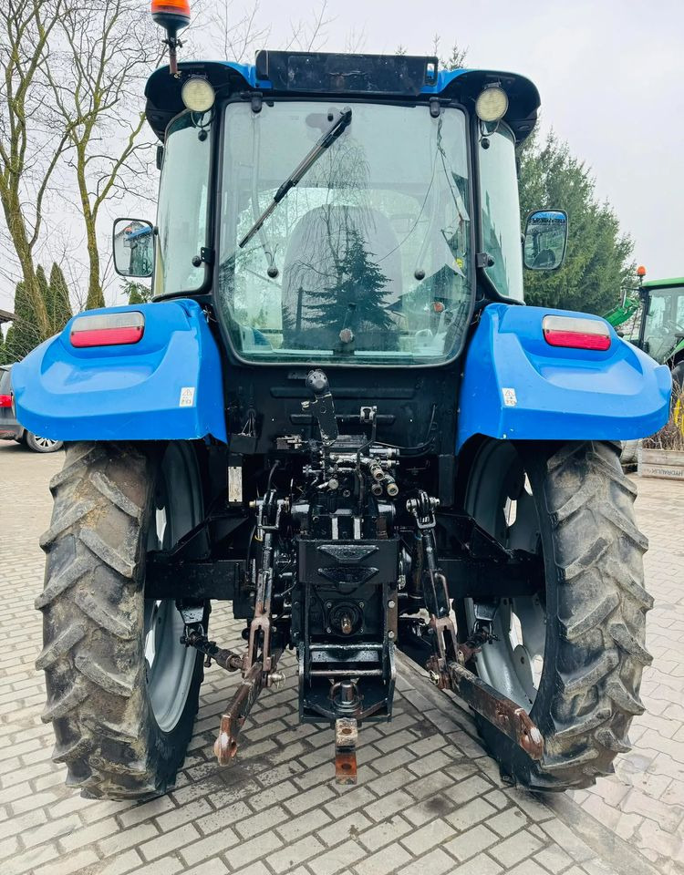 New Holland T5.115 - Farm tractor: picture 4 New Holland T5.115 - Farm tractor: picture 4