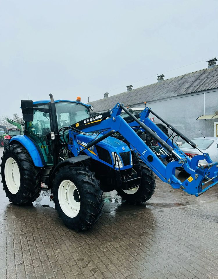 New Holland T5.95 - Farm tractor: picture 4 New Holland T5.95 - Farm tractor: picture 4