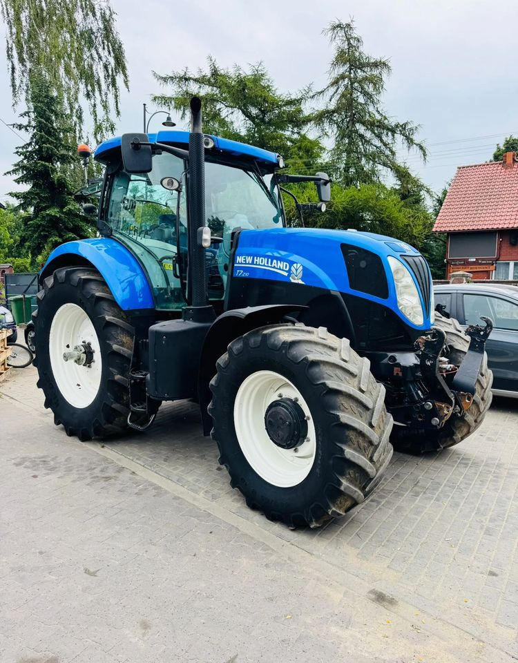New Holland T7.210 - Farm tractor: picture 4 New Holland T7.210 - Farm tractor: picture 4