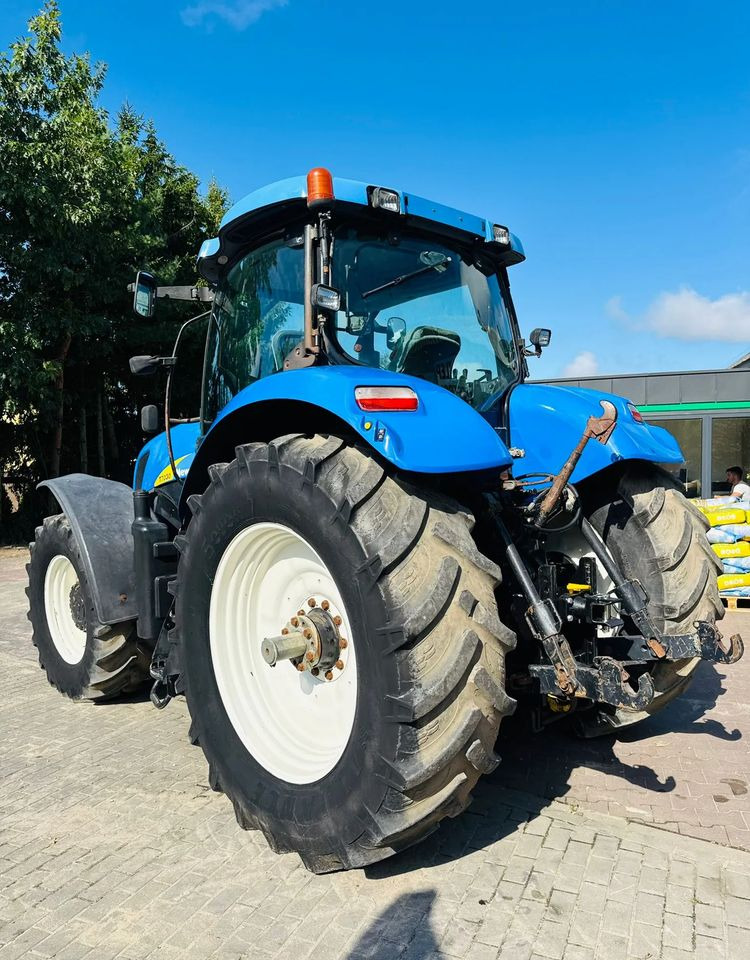 New Holland T7030 - Farm tractor: picture 3 New Holland T7030 - Farm tractor: picture 3