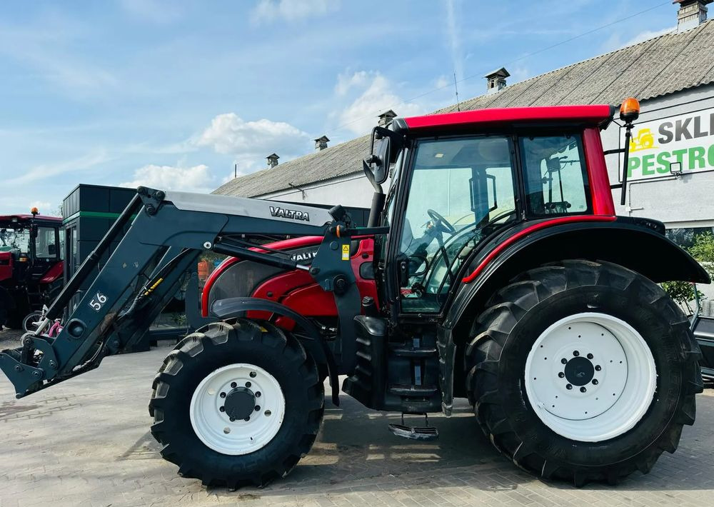 Farm tractor Valtra N101: picture 11