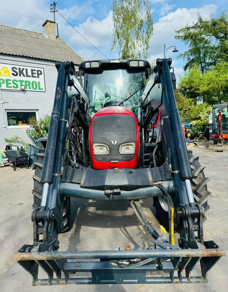 Farm tractor Valtra N101: picture 8