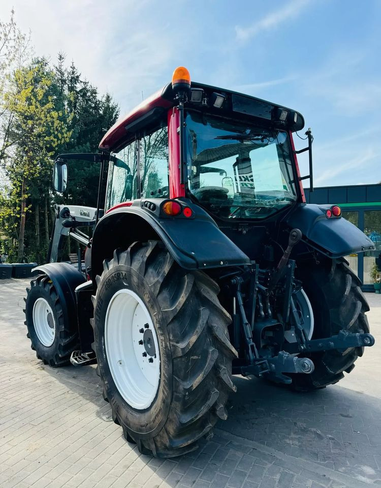 Farm tractor Valtra N101: picture 15