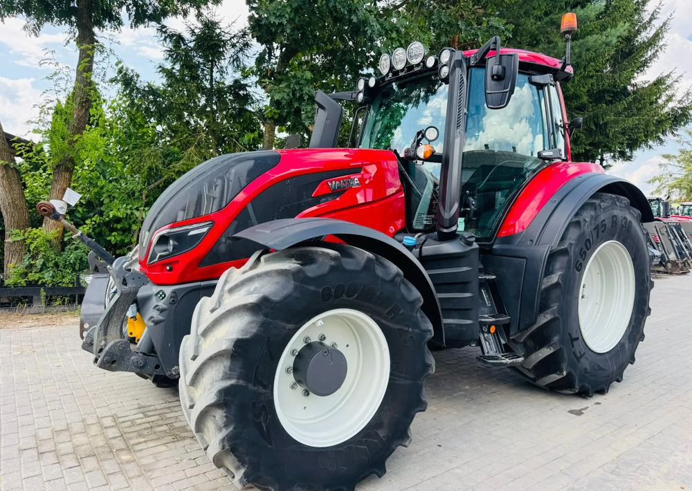 Valtra T254 - Farm tractor: picture 1 Valtra T254 - Farm tractor: picture 1