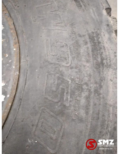 Bridgestone Occ Band 12.00R20 Bridgestone W950 Trilex velg - Tire for Truck: picture 3 Bridgestone Occ Band 12.00R20 Bridgestone W950 Trilex velg - Tire for Truck: picture 3