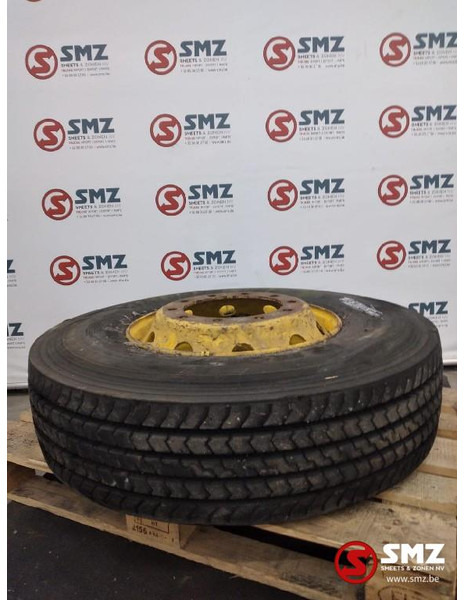 Bridgestone Occ vrachtwagenband Bridgestone 12R22.5 - Tire for Truck: picture 1 Bridgestone Occ vrachtwagenband Bridgestone 12R22.5 - Tire for Truck: picture 1