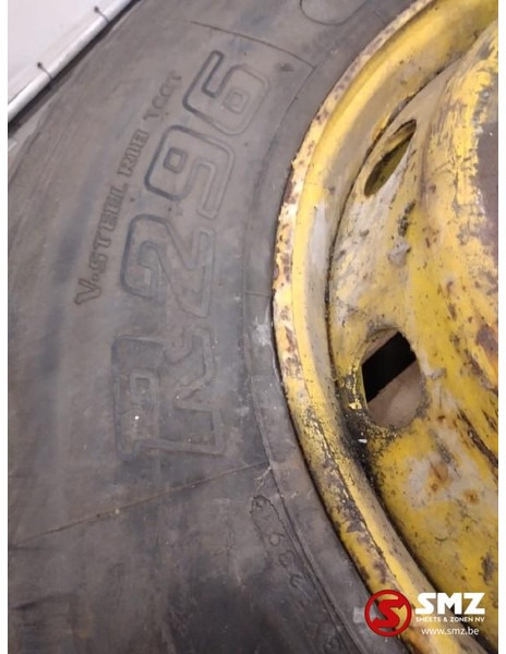 Bridgestone Occ vrachtwagenband Bridgestone 12R22.5 - Tire for Truck: picture 4 Bridgestone Occ vrachtwagenband Bridgestone 12R22.5 - Tire for Truck: picture 4