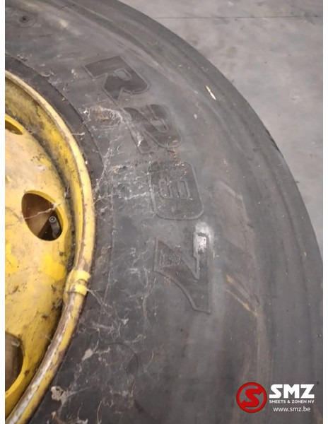 Bridgestone Occ vrachtwagenband Bridgestone 12R22.5 - Tire for Truck: picture 5 Bridgestone Occ vrachtwagenband Bridgestone 12R22.5 - Tire for Truck: picture 5