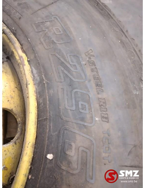 Bridgestone Occ vrachtwagenband Bridgestone 12R22.5 - Tire for Truck: picture 3 Bridgestone Occ vrachtwagenband Bridgestone 12R22.5 - Tire for Truck: picture 3
