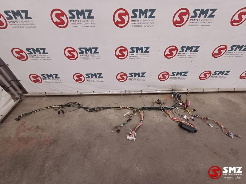 Caterpillar Cabin wire harness Caterpillar - Cables/ Wire harness for Truck: picture 1 Caterpillar Cabin wire harness Caterpillar - Cables/ Wire harness for Truck: picture 1