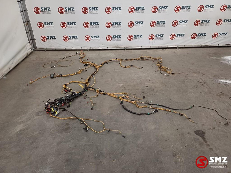 Caterpillar Wiring Harnesses Chassis / Engine / Lightning Cate - Cables/ Wire harness for Material handling equipment: picture 1 Caterpillar Wiring Harnesses Chassis / Engine / Lightning Cate - Cables/ Wire harness for Material handling equipment: picture 1