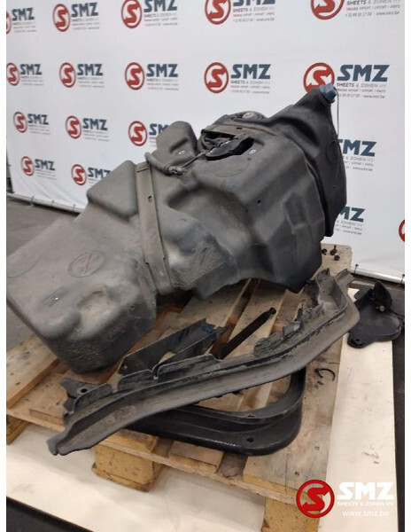 DAF Occ AdBlue tank 90L DAF XF106 - Fuel system for Truck: picture 4 DAF Occ AdBlue tank 90L DAF XF106 - Fuel system for Truck: picture 4