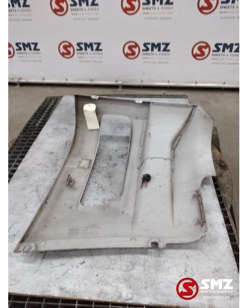 DAF Occ Koplamppaneel links DAF XF95-XF105 - Bumper for Truck: picture 2 DAF Occ Koplamppaneel links DAF XF95-XF105 - Bumper for Truck: picture 2