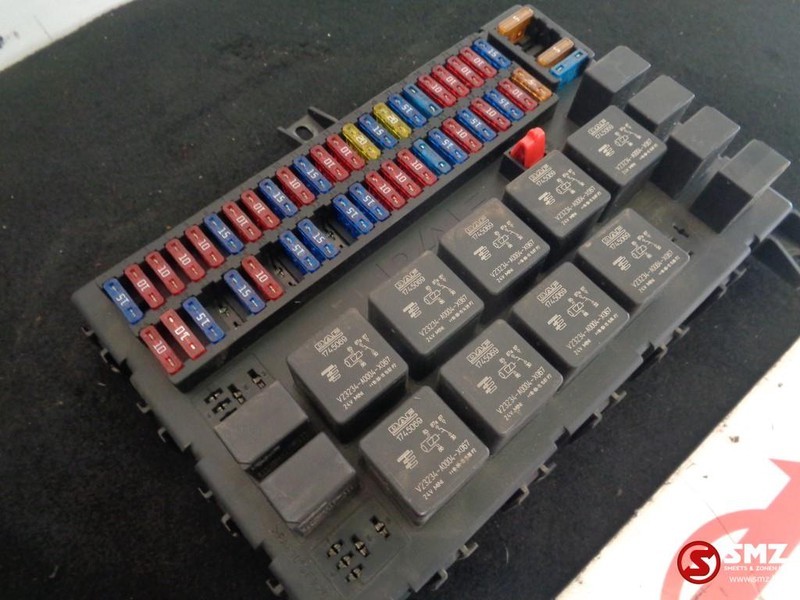 DAF Occ Zekeringskast daf 1795419 - Fuse for Truck: picture 2 DAF Occ Zekeringskast daf 1795419 - Fuse for Truck: picture 2