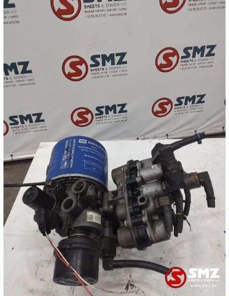 DAF Occ luchtdroger + vacuümregelklep DAF XF95 K116874 - ECU for Truck: picture 2 DAF Occ luchtdroger + vacuümregelklep DAF XF95 K116874 - ECU for Truck: picture 2