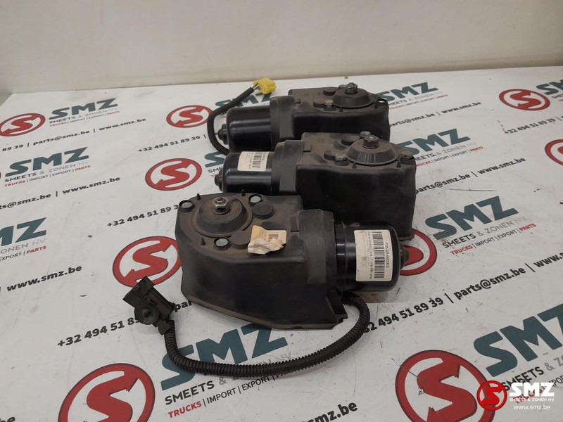 DAF Set van 3 ruitenwissermotors DAF - Wiper for Truck: picture 2 DAF Set van 3 ruitenwissermotors DAF - Wiper for Truck: picture 2
