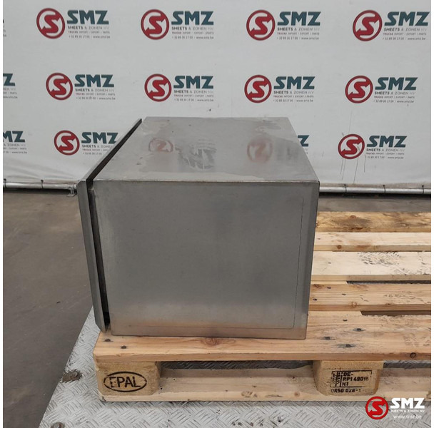 Diversen Occ gereedschapskoffer 60 cm x 50 cm x 40 cm - Frame/ Chassis for Truck: picture 4 Diversen Occ gereedschapskoffer 60 cm x 50 cm x 40 cm - Frame/ Chassis for Truck: picture 4