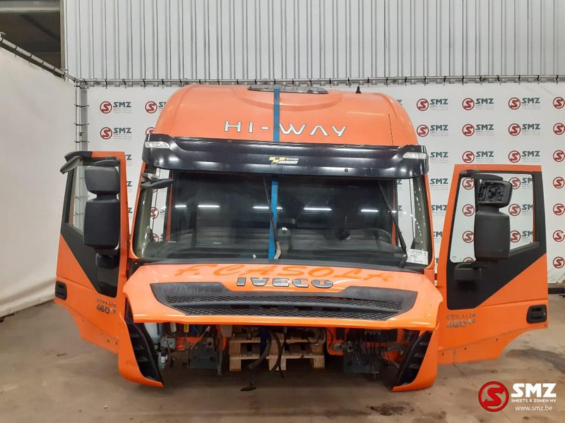 Iveco Occ cabine compleet Iveco Stralis HI Way euro 6 - Cab and interior for Truck: picture 2 Iveco Occ cabine compleet Iveco Stralis HI Way euro 6 - Cab and interior for Truck: picture 2