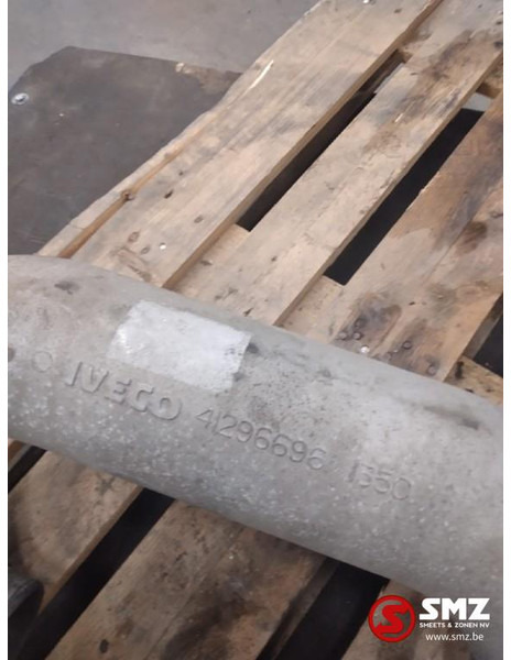 Iveco Occ inlaatspruitstuk Iveco - Engine and parts for Truck: picture 3 Iveco Occ inlaatspruitstuk Iveco - Engine and parts for Truck: picture 3