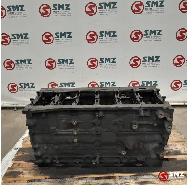 Iveco Occ motorblok F4AFE611 Iveco - Engine and parts for Truck: picture 2 Iveco Occ motorblok F4AFE611 Iveco - Engine and parts for Truck: picture 2