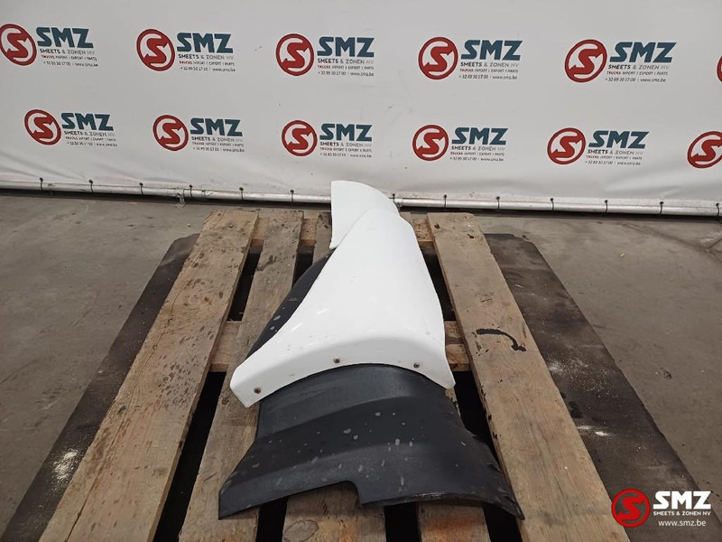 Iveco Occ windgeleider links Iveco - Cab and interior for Truck: picture 3 Iveco Occ windgeleider links Iveco - Cab and interior for Truck: picture 3