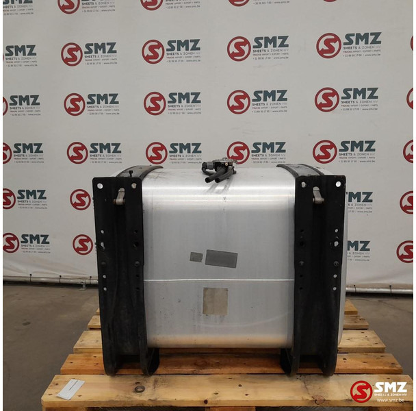 MAN Occ brandstoftank 330L + brandstofniveausensor + s - Fuel tank for Truck: picture 2 MAN Occ brandstoftank 330L + brandstofniveausensor + s - Fuel tank for Truck: picture 2