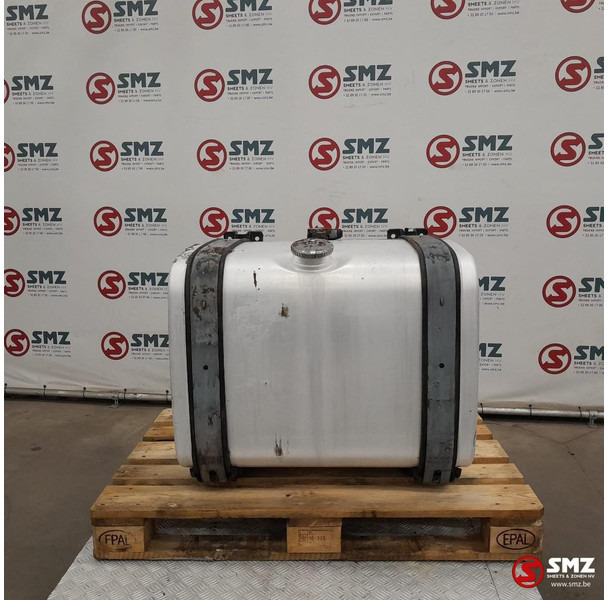 MAN Occ brandstoftank 330L + brandstofniveausensor + s - Fuel tank for Truck: picture 1 MAN Occ brandstoftank 330L + brandstofniveausensor + s - Fuel tank for Truck: picture 1