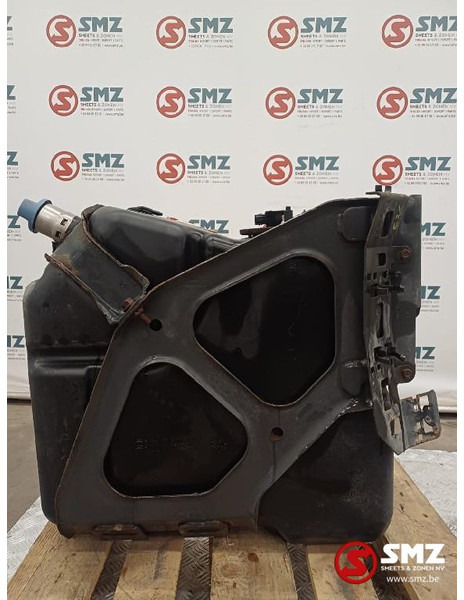 Mercedes-Benz Occ AdBluetank + AdBlueniveausensor 60L Mercedes - Fuel system for Truck: picture 1 Mercedes-Benz Occ AdBluetank + AdBlueniveausensor 60L Mercedes - Fuel system for Truck: picture 1
