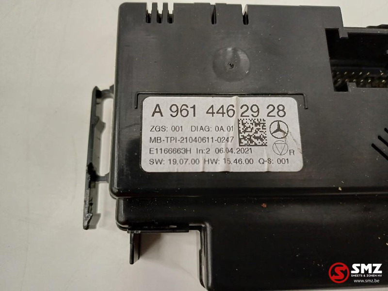 Mercedes-Benz Occ ECU besturingseenheid Mercedes - ECU for Truck: picture 3 Mercedes-Benz Occ ECU besturingseenheid Mercedes - ECU for Truck: picture 3