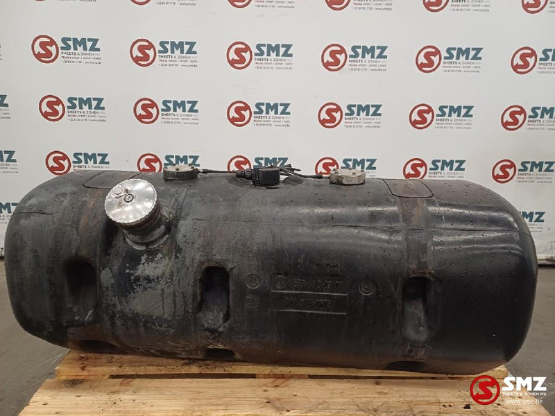 Mercedes-Benz Occ brandstoftank 220L Mercedes - Fuel tank for Truck: picture 1 Mercedes-Benz Occ brandstoftank 220L Mercedes - Fuel tank for Truck: picture 1