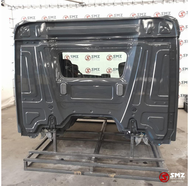 Mercedes-Benz Occ cabine Mercedes Actros MP4 low - Cab and interior for Truck: picture 4 Mercedes-Benz Occ cabine Mercedes Actros MP4 low - Cab and interior for Truck: picture 4